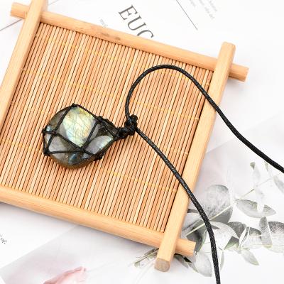 China CLASSIC High Snap Irregular Labradorite Hand Knot Pendant Adjustable Labradorite Pendant for sale