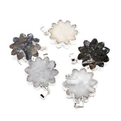 China CLASSIC customized sunflower shaped natural crystal druzy pendant for sale