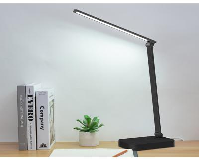 China Hot All Scenes LED Table Lamps Wireless Charger With Dimming Foldable Modern Study Table Lamp for sale