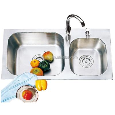 China With Faucet European Style One Piece Kitchen Sink And Countertop Triangle Kitchen Sink Overflow for sale