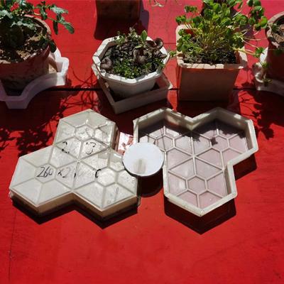 China Low Cost High Efficiency Plastic Mold For Concrete Paver for sale