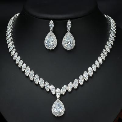 China Hiphop Fashion Women Jewelry Sets Engagement Jewelry Set Ice Out Zircon Necklace Wedding Jewelry Set for sale