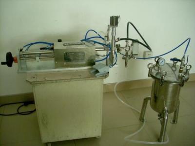 China PLC Control Mascara Filling Machine , High Safety Perfume Filling Machine  for sale