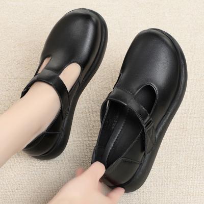 China Breathable Women Ladies Ease Black/Burgundy Dress Office Leather Loose Work Shoes Flat Toe Platform Hotel Formal for sale