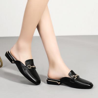 China New Ladies Waterproof Flat Fashion Metal Buckle Mules Slippers Ladies Half Sandals With Low Heels for sale