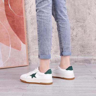 China Wholesale Fashion Trend Classic Breathable Lace Up Comfortable White Sneaker Women Sneaker Style Fashionable Casual Walking Shoes for sale