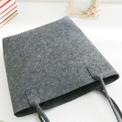 China Fashion Wholesale Eco Promotional Custom Handmade Polyester Felt Portable Shopping Tote Bag Gift for sale