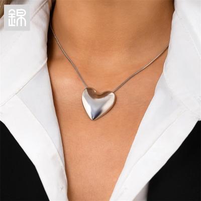 China JY-mail 2112C04720 super slim unique jewelry alloy necklace iron chain heart shape fashion pendant charm lady chain necklace for sale