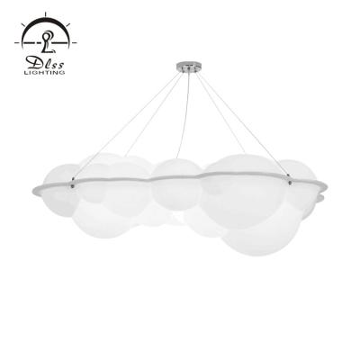 China Modern Creative Contemporary E27 Acrylic Iron Clouds Pendant Lamp for sale