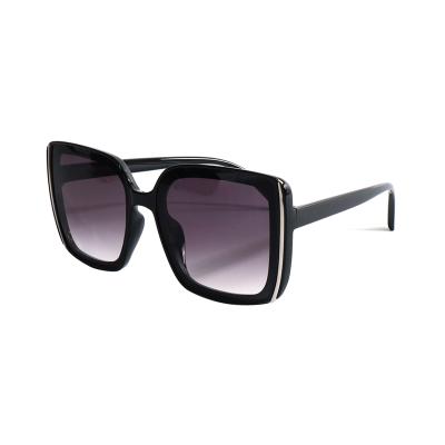 China 2235 Oversized Anti-blue And Anti-ultraviolet Frame Ladies Shape Sunglasses With Square Metal Rim Lenses for sale