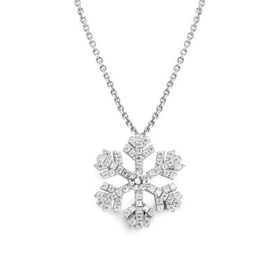 China Hot Selling CLASSIC Dancing Frozen Snowflake Pendant Necklace Pendant Necklaces For Woman Jewelry for sale