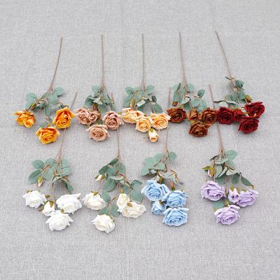 China Hot Selling 5 Heads Amazon Silk Decorative Horn Rose Flowers Artificial Silk Roses Bulk Flowers for sale