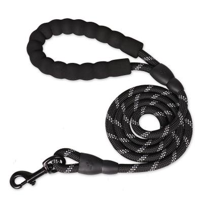 China Padded Pet Supplies Pet Nylon Pull Rope Rope Medium And Large Dog Rope Spot for sale