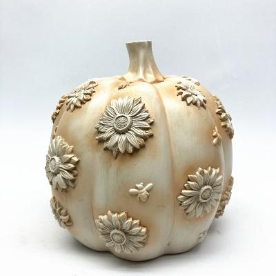 China 8 Inch Embossed Sunflower Resin Pumpkin 2A Festival Decoration For Harvest Festival for sale