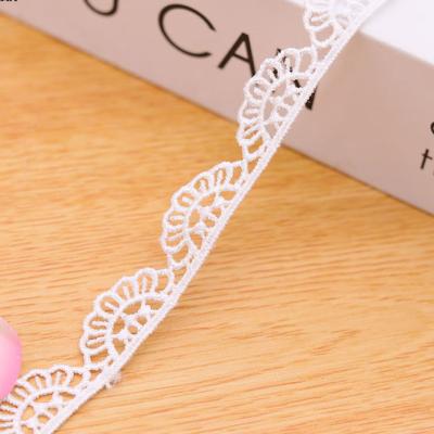 China 1cm White Bridal Garment Gift Wrapping Polyester Webbing Chemical Lace Eco-Friendly African Guipure Lace Trimming Accessories for sale