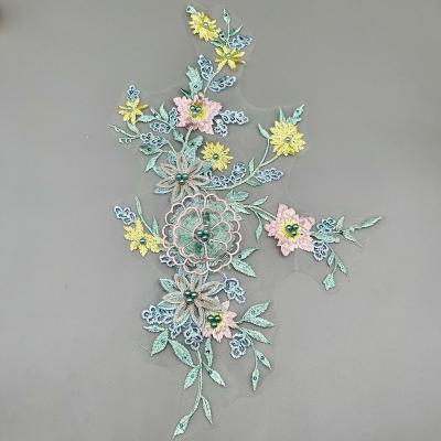 China Handmade Top Quality Embroidery Design 3D Flower Patch Beads Applique Garment Accessory Lace Patch for sale