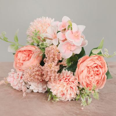 China Romantic Pinkish Rose Artificial Flower Arrangement Bridal Flower In Rose Group SMG051 Competitive Price for sale