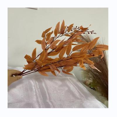 China Hotel Amazon Christmas Artificial Green Plant Leaves Decoration Silk Flower Hanging Garland for sale