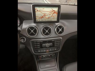 China Automotive MERCEDES BENZ Navigation System For 2014 CLA Class Answer Calls for sale