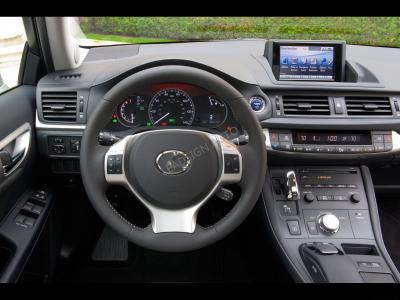 China Multimedia Lexus Navigation System Wirelessly Connection USB Multimedia Port for sale