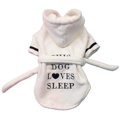 China Hot Selling Sustainable Luxury Comfortable Soft Pet Towel Hooded Bathrobe Dog Pet Towels Absorbing Pet Clothes for sale