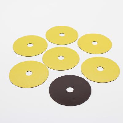 China Cheap Price Anisotropic / Isotropic Kiss Cut Flexible Rubber Magnet Sheet With Small Disc Size PVC Coated for sale