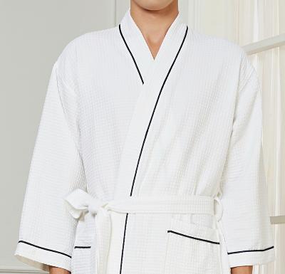 China Breathable High Quality Customized Cotton/Polyester Hotel Guest Room Waffle Logo Men's Bathrobe for sale