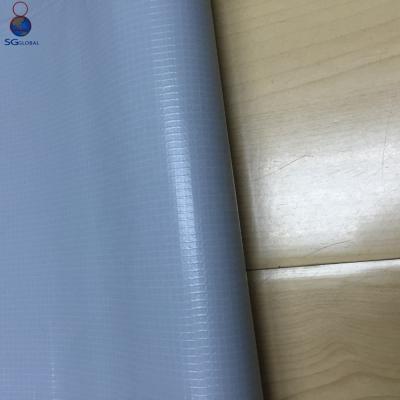 China Waterproof Fire Retardant Waterproof Truck Cover 900g PVC Coated Tarpaulin Roll for sale