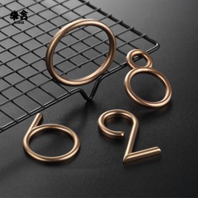 China Modern Three Dimensional Light Luxury Letter Words House Numbers Number Plate Brass Metal Sign for sale