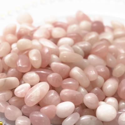 China Raw Healing Crystal For Wedding Decoration Crystal Rose Quartz Pink Crystal Rose Quartz from China Natural Palm Stone for sale