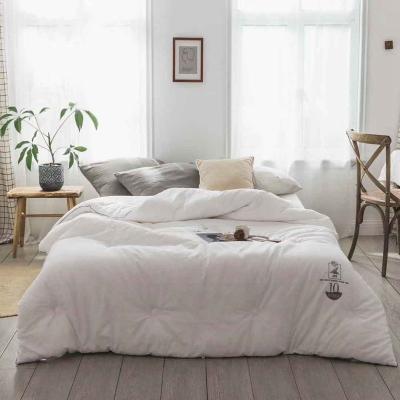 China Luxurious Warm Quilting 100% Home Cotton Down Alternative Comforters for sale