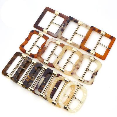 China Custom Resin Women Clothing Acrylic Plastic Adjustable Belt Buckle Eco-friendly for sale