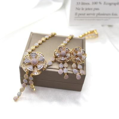 China Tabora FASHION Jewelry Hot Selling 18k Gold Plated Flowers Diamond Earrings Necklace Jewelry Sets Resizable For Women for sale