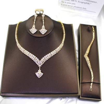 China Tabora TRENDY Jewelry Wholesale Dubai Jewelry Sets 18k Gold Plated Jewelry Set Copper Luxury Bridal Wedding Accessories for sale