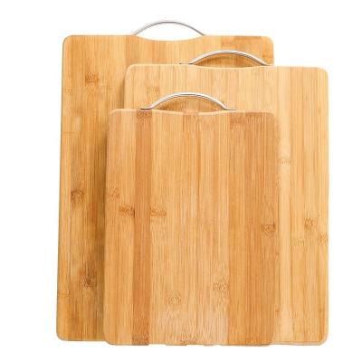 China Viable high quality wholesale rectangular bamboo cutting board with metal handle for sale