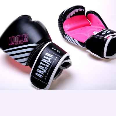 China Custom Women's Kick Boxing Gloves Breathable Professional Full Production Features for sale