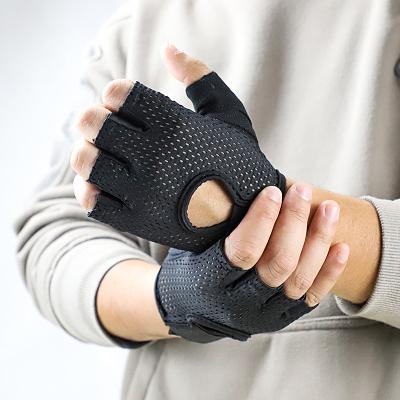 China Breathable Cash Merchandise All In Black Half Finger Outdoor Sports Gloves for sale