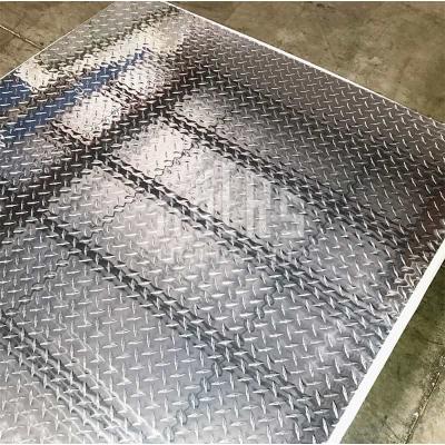 China Floor/Wallboard Protection Factory Direct Sales 1050 1100 5 Bar Tread Checker Aluminum Sheet Flat Widely Used In Floor/Wallboard Construction Protection for sale