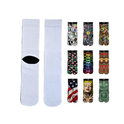 China 3D Photo Tube Crew Socks Antibacterial Digital Printed White Empty Personality Customized Sublimation Printing Socks For Men for sale