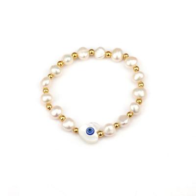 China TRENDY Personality Heart-Shaped Shell Blue Eyes Devil'S Eye Beaded Bracelet Stainless Steel Natural Pearl Devil Eye Bracelet for sale