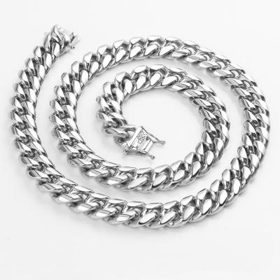 China TRENDY Reasonable Price Stainless Steel Dragon Necklace Hip Hop Advanced Titanium Steel Dragon Head Mens Cuban Link Necklace for sale