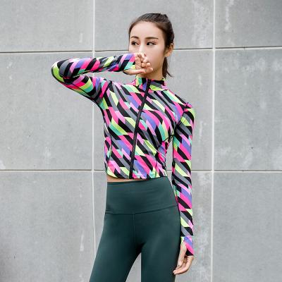 China Breathable Women Full Zipper Sports Jacket Athletic Performance Running Yoga Jacket With Thumb Holes for sale