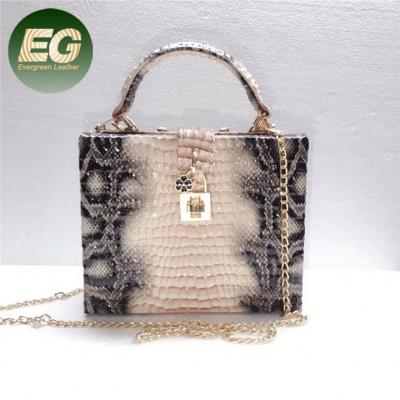 China Fashion PU Black and White Soft Crocodile Tote Bag Square Box Leather Bag with Gold Chain EB1090 for sale