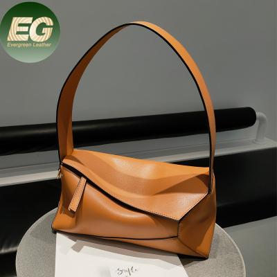 China Fashion Emg6647 Ladies Bags Fashion Luxury Custom Made Underarm Stitch Genuine Leather Handbag Customize Small Shoulder Bag for sale