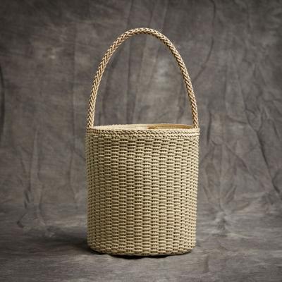 China Emg6238 Fashion Retro Fashion Luxury Handbags For Women Vintage Handmade Drawstring Woven Bucket Genuine Leather Bag for sale