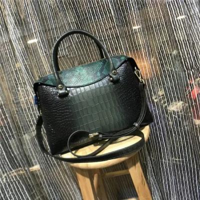 China Fashion designer snakeskin handbag EMG5663 for women snakeskin shoulder purse private label custom genuine leather handbags for sale