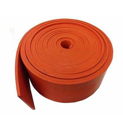 China Duro 40 Natuurrubber die Oranjerode Rubbertransportband Skirtboard begrenzen Te koop