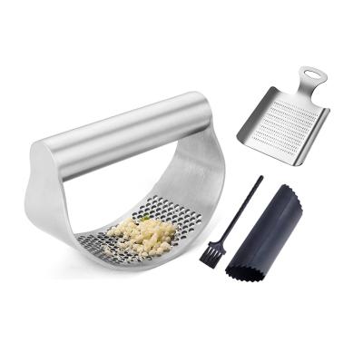 China Stocked 100% Stainless Steel Garlic Press Rocker Set Four Piece Garlic Rocker Garlic Chopper Kitchen Tools Crusher for sale