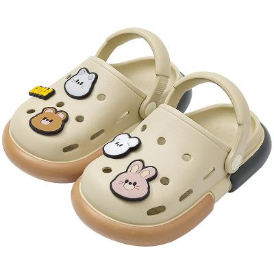 China Breathable Round Kids Cartoon Slipper Cave Hole Boys And Girls Beach Sandals EVA Clog Slides Slipper Summer Garden Shoes For Kids for sale