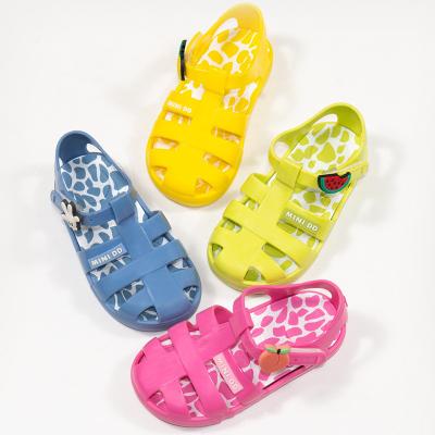 China Deodorization 2022 summer new children's sandals fruit stone pattern roman shoes jelly non-slip breathable shoes beach children's shoes for sale